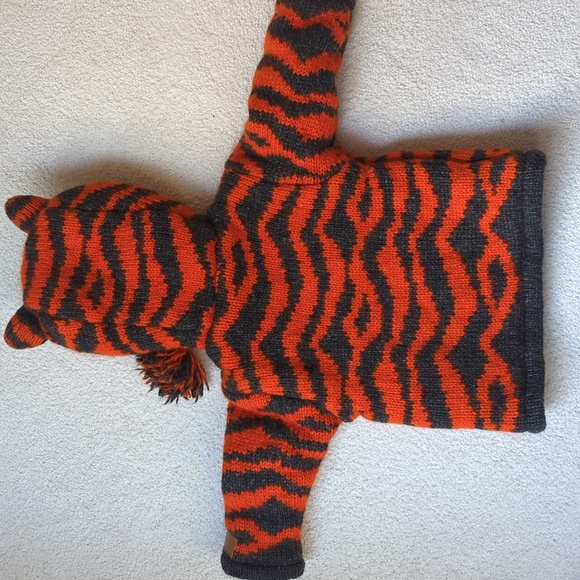 100% wool jacket with animal theme - Picture 7 of 14